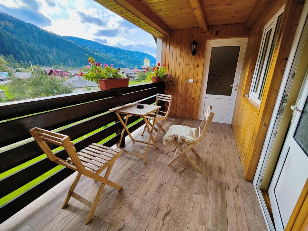 ホテル Casa Poiana Teiului エクステリア 写真